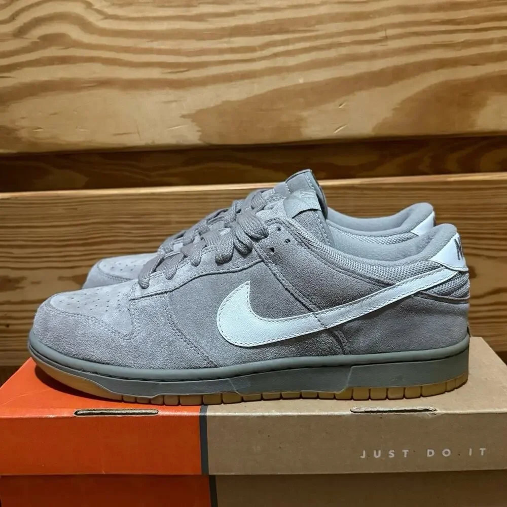 2005 Nike dunk Low Medium Grey White Gum Bottom Suede Vintage 311730-011 Sz 10.5